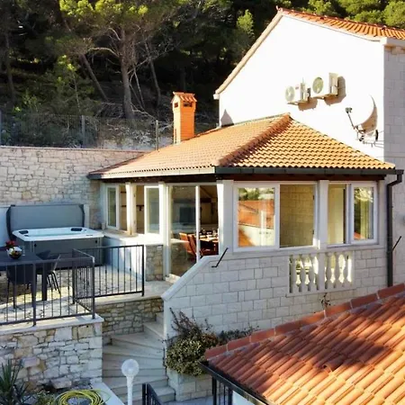 Fjera With A Sea View, Hot Tubs, Terrace, Bbq * Pucisca