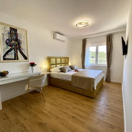 Fjera With A Sea View, Hot Tubs, Terrace, Bbq Villa