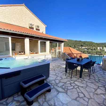 Fjera With A Sea View, Hot Tubs, Terrace, Bbq Villa Pucisca