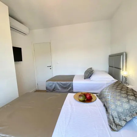 Fjera With A Sea View, Hot Tubs, Terrace, Bbq Pucisca