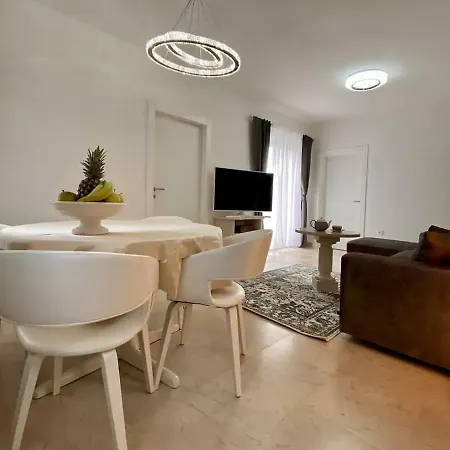 Villa Fjera With A Sea View, Hot Tubs, Terrace, Bbq Pucisca