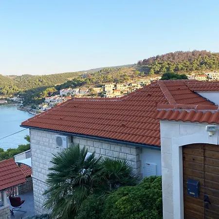 Fjera With A Sea View, Hot Tubs, Terrace, Bbq * Pucisca
